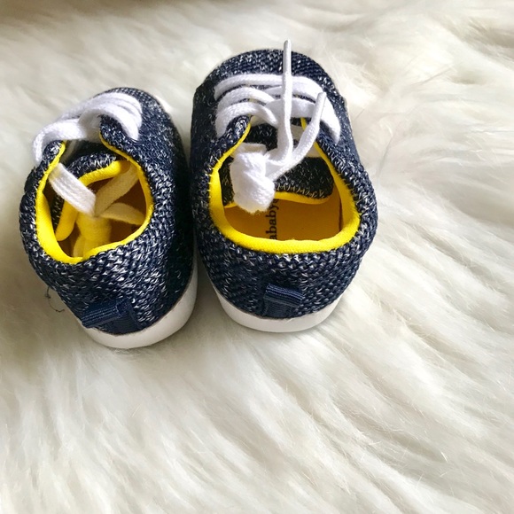 NWOT baby shoes - Picture 4 of 4